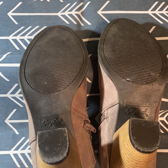 Qupid Faux Suede Booties - Picture 7 of 7